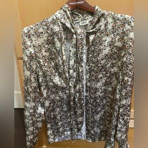 L’ AGENCE button down necktie silk blouse. Size 6